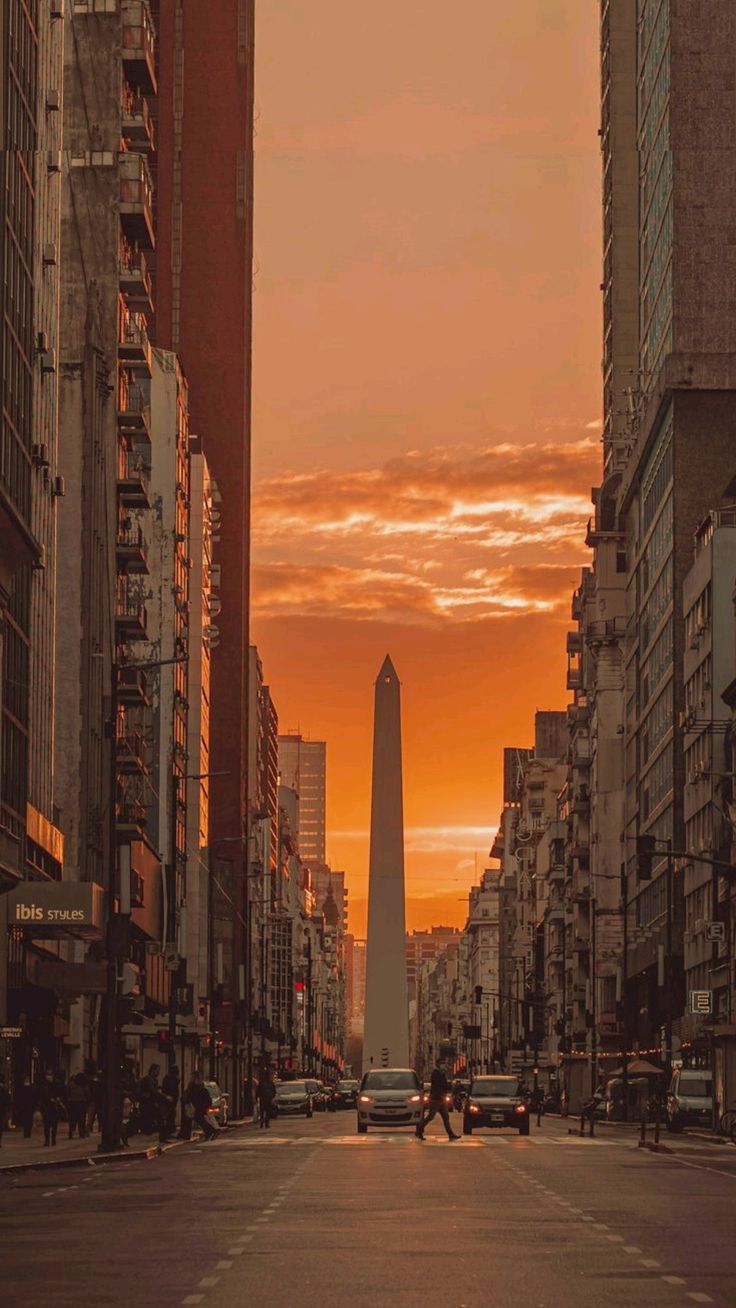 Classic view of Buenos Aires Obelisk